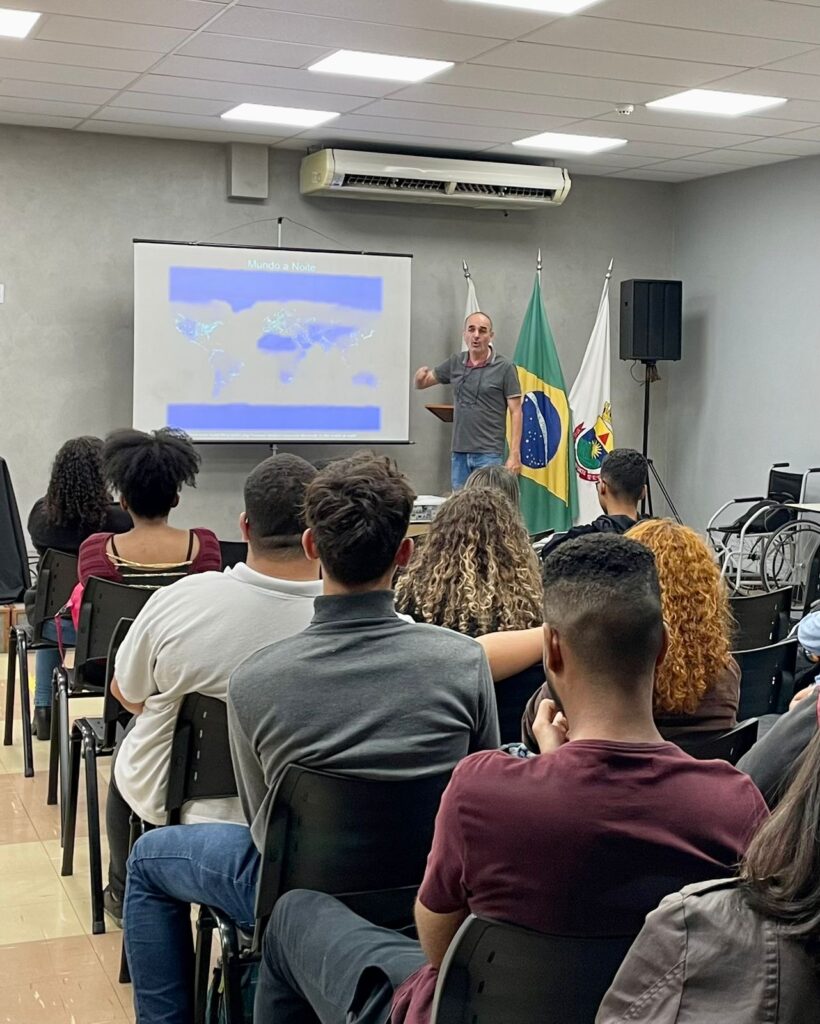 Palestra: “Globalização” com Marcelo Brandão